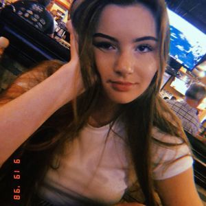 Meet your Posher, Brooke